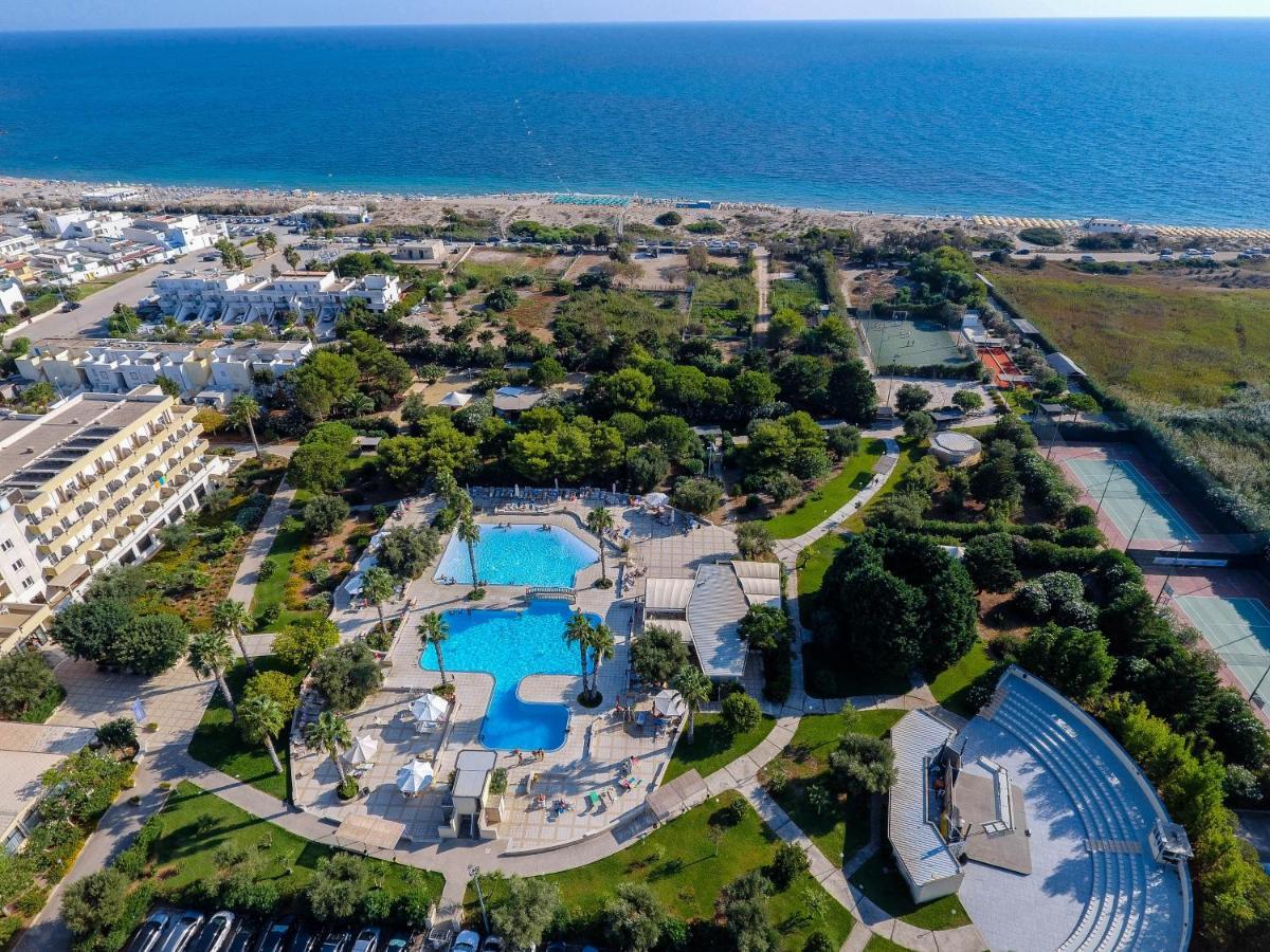 Hotel Nicolaus Club La Giurlita Ugento Esterno foto