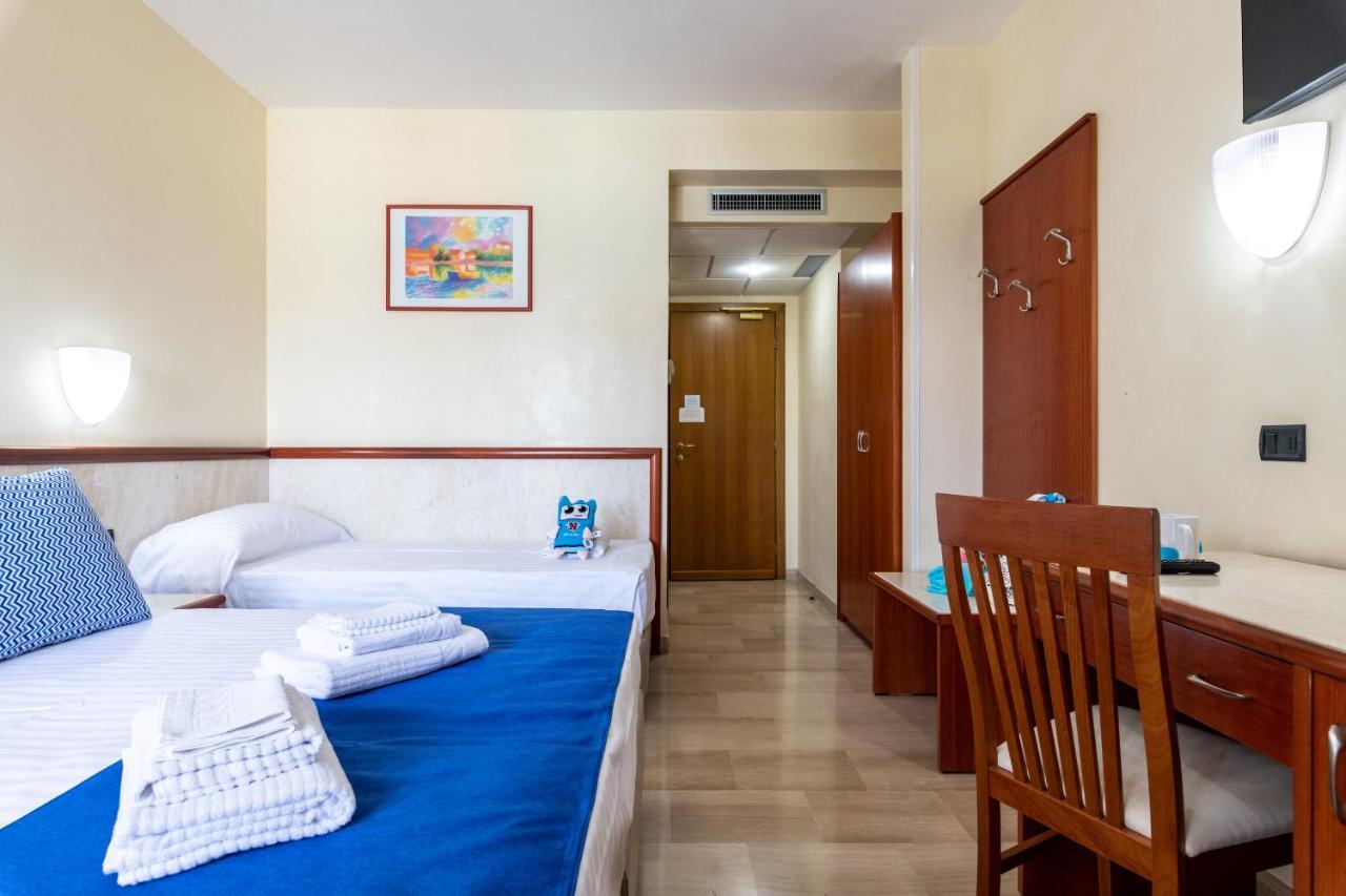 Hotel Nicolaus Club La Giurlita Ugento Esterno foto