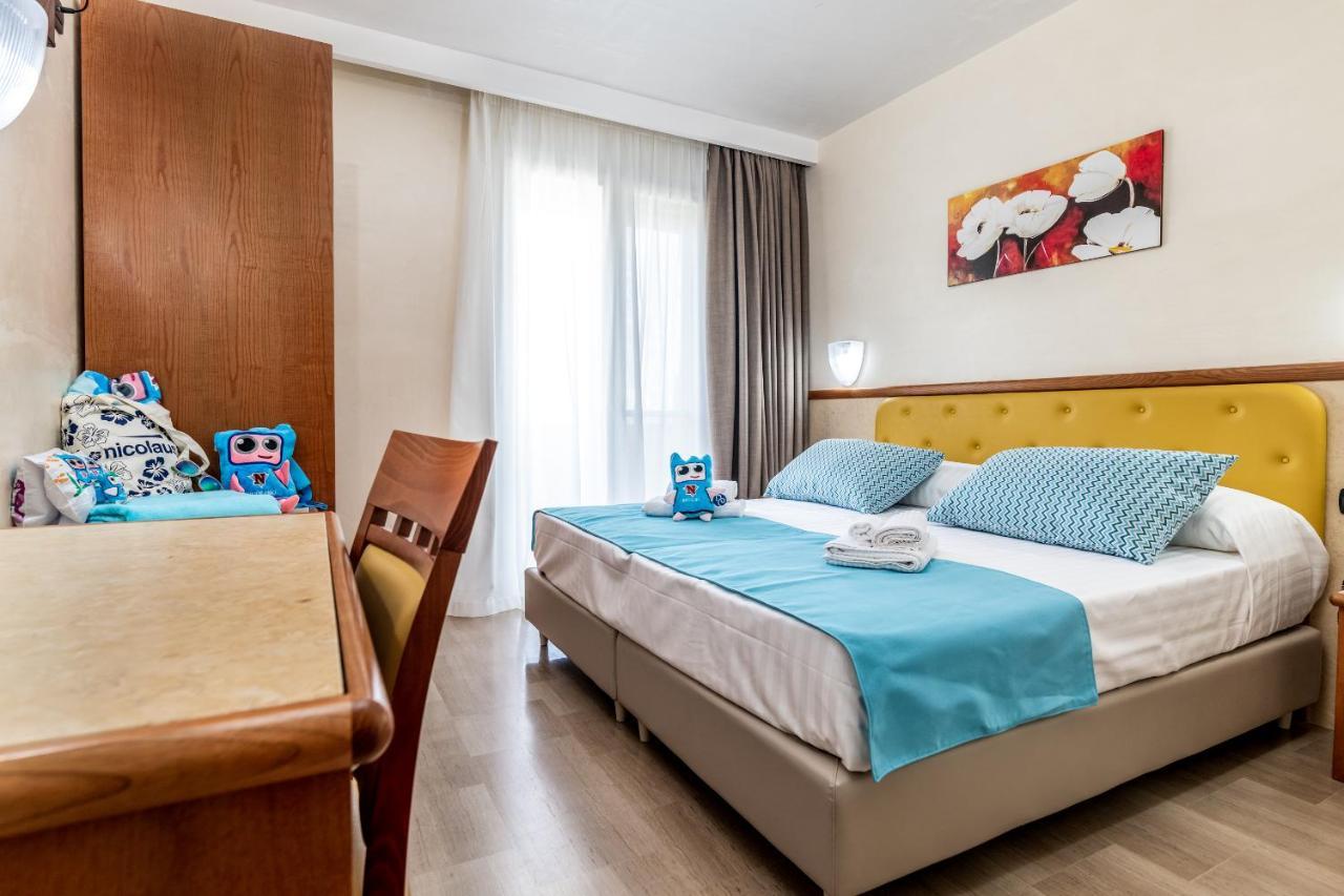 Hotel Nicolaus Club La Giurlita Ugento Esterno foto