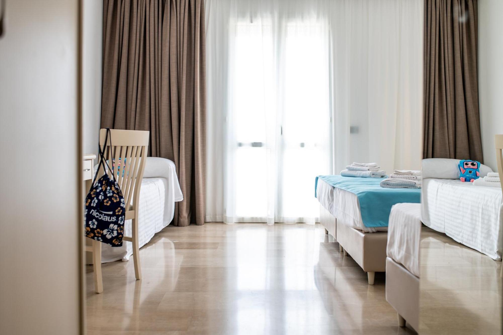 Hotel Nicolaus Club La Giurlita Ugento Esterno foto